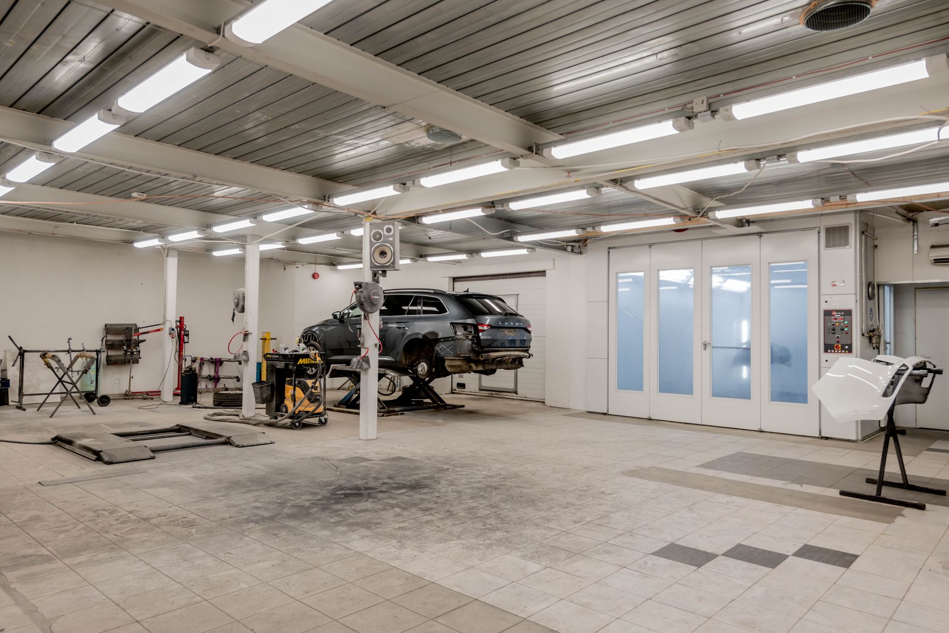 Innenaufnahme der Kfz Joker Werkstatt